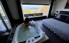 Suite 115 - Luxury Rooms
